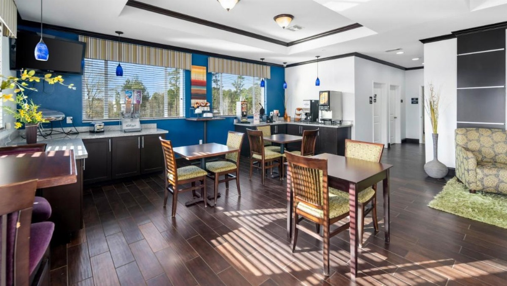 Belmont Inn and Suites Image 30