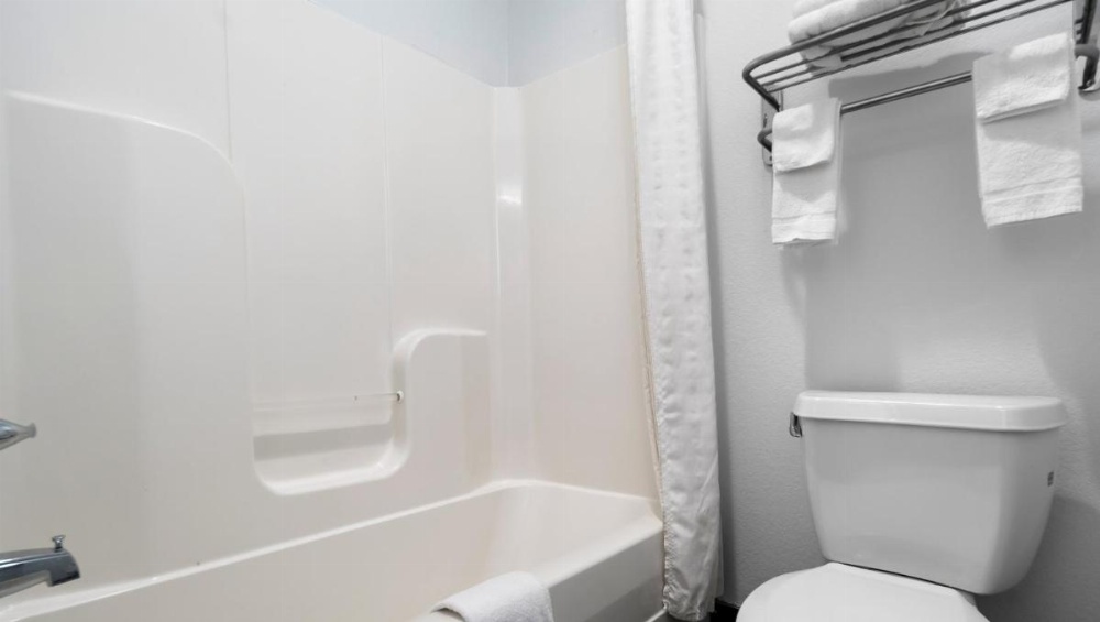 Belmont Inn and Suites Image 32