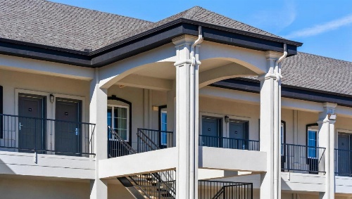 Belmont Inn and Suites image 37